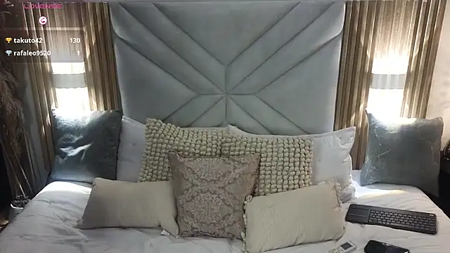 Snapshot of Lilith_nyxx chatting on 04/08/26, 11:28 Lilith nyxx online show from 04/08/26, 11:28