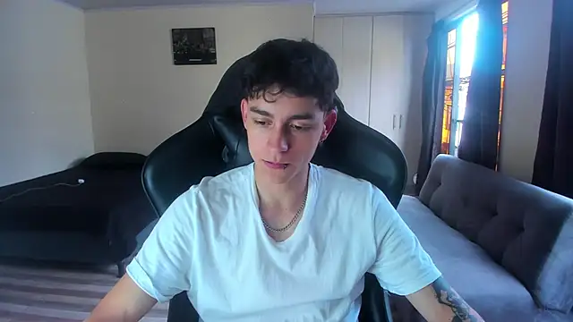 Luke Chill online show from 04/04/26, 09:32