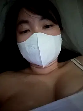 Linh Hoang online show from 05/23/26, 01:04