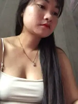 Linh Hoang online show from 04/19/26, 05:08