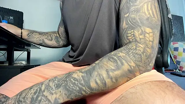 vyxen x online show from 04/14/26, 08:03