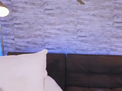 annemallow1 online show from 04/20/26, 02:18