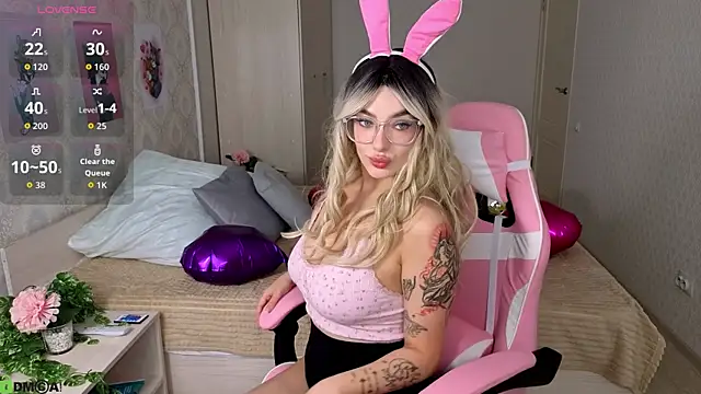 Snapshot of Emily_Bloom_119 chatting on 04/01/26, 07:10 Emily Bloom 119 online show from 04/01/26, 07:10