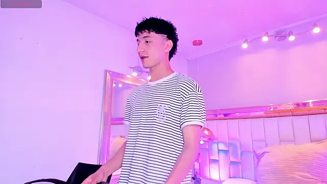 Snapshot of Taylor_Brooks chatting on 04/06/26, 06:09 Taylor Brooks online show from 04/06/26, 06:09