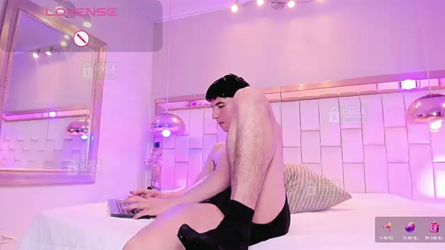 Snapshot of Taylor_Brooks chatting on 03/31/26, 11:18 Taylor Brooks online show from 03/31/26, 11:18