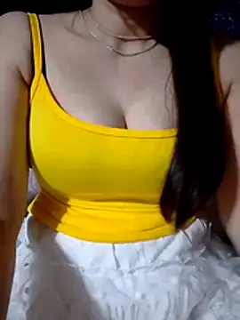 Snapshot of Mi-Naney chatting on 07/03/26, 09:21 Mi-Naney online show from 07/03/26, 09:21