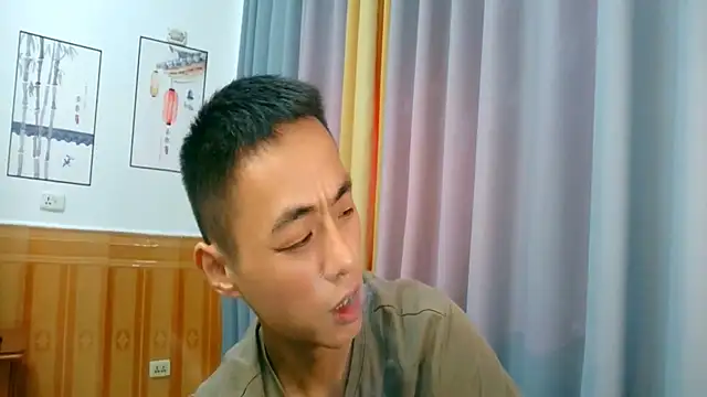 Snapshot of davidboys chatting on 07/11/26, 08:47 davidboys online show from 07/11/26, 08:47