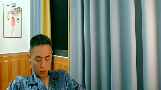Snapshot of davidboys chatting on 06/25/26, 04:45 davidboys online show from 06/25/26, 04:45