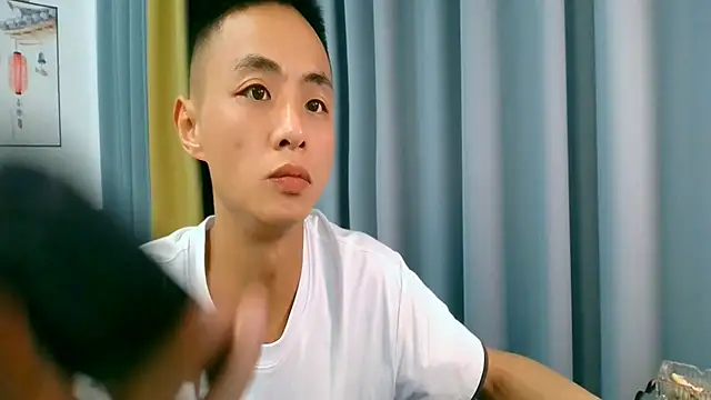Snapshot of davidboys chatting on 06/24/26, 12:59 davidboys online show from 06/24/26, 12:59