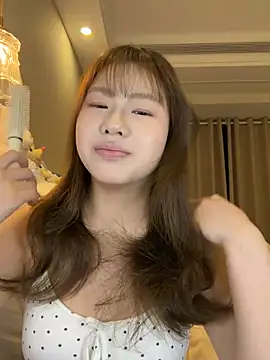 xx132546 online show from 04/30/26, 04:03
