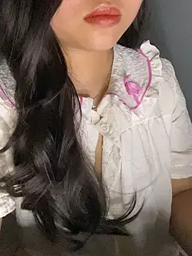 Rosecute11 online show from 04/18/26, 05:04
