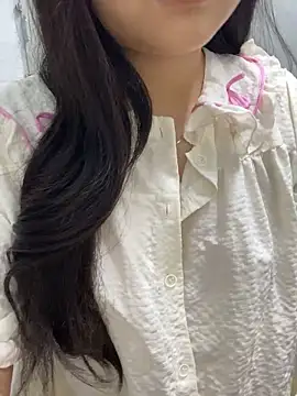 Rosecute11 online show from 05/10/26, 05:33
