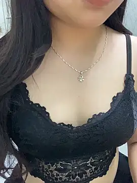 Rosecute11 online show from 05/14/26, 07:44