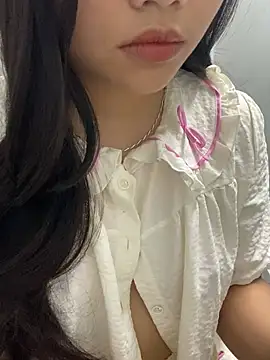 Rosecute11 online show from 04/26/26, 08:39