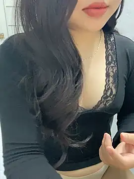 Rosecute11 online show from 04/17/26, 03:20