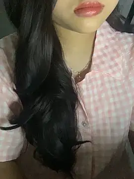 Rosecute11 online show from 04/12/26, 03:10