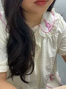 Rosecute11 online show from 04/15/26, 02:54