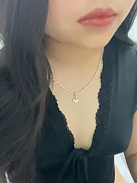 Rosecute11 online show from 04/25/26, 04:04