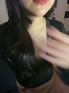 Rosecute11 online show from 04/06/26, 02:18