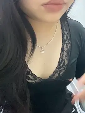 Rosecute11 online show from 05/07/26, 05:22