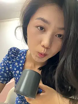 Snapshot of Shanshan_1267 chatting on 05/24/26, 11:54 Shanshan 1267 online show from 05/24/26, 11:54