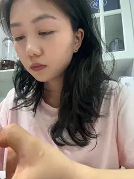 Snapshot of Shanshan_1267 chatting on 05/13/26, 02:57 Shanshan 1267 online show from 05/13/26, 02:57