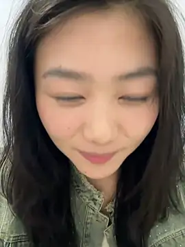 Snapshot of Shanshan_1267 chatting on 04/20/26, 05:25 Shanshan 1267 online show from 04/20/26, 05:25