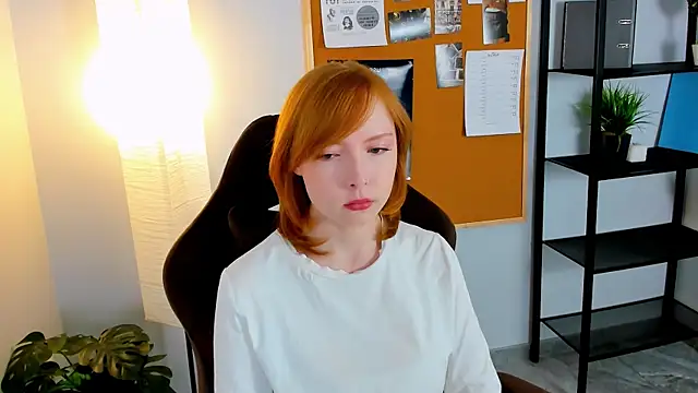 CherryCrushLove online show from 05/08/26, 06:28