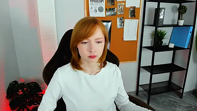 CherryCrushLove online show from 05/14/26, 05:59