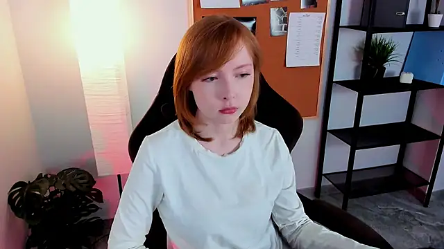 CherryCrushLove online show from 05/10/26, 06:17