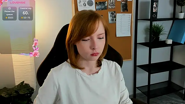 CherryCrushLove online show from 05/25/26, 06:12