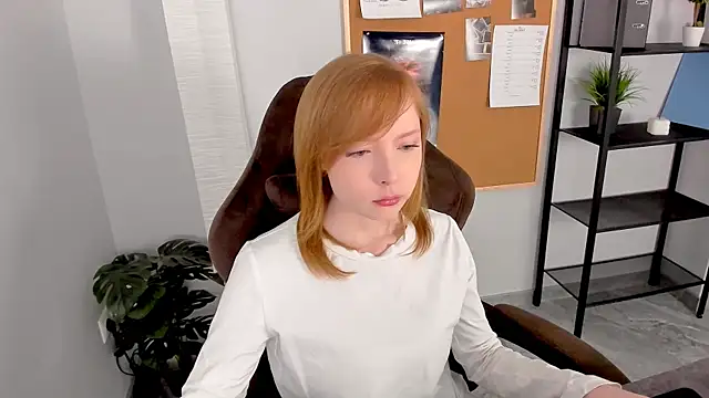 CherryCrushLove online show from 04/30/26, 05:58