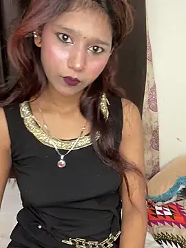 Snapshot of Cutiepie- chatting on 04/10/26, 05:20 Cutiepie- online show from 04/10/26, 05:20