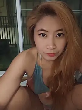 Snapshot of XRasee chatting on 05/04/26, 04:54 XRasee online show from 05/04/26, 04:54