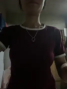 Snapshot of Elisa-a chatting on 04/07/26, 11:06 Elisa-a online show from 04/07/26, 11:06