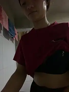 Snapshot of Elisa-a chatting on 04/11/26, 11:08 Elisa-a online show from 04/11/26, 11:08