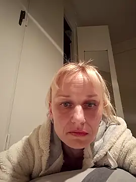 RinaSunX online show from 04/03/26, 12:50