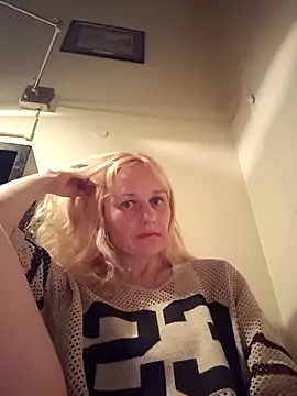 RinaSunX online show from 04/02/26, 01:24
