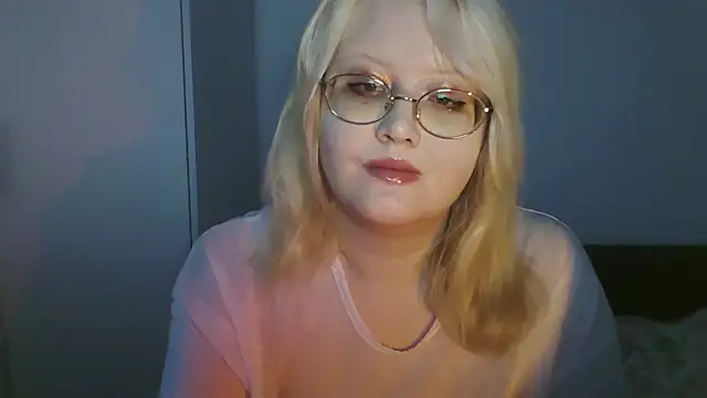 Snapshot of Elayne_Sweet chatting on 06/07/26, 06:07 Elayne Sweet online show from 06/07/26, 06:07
