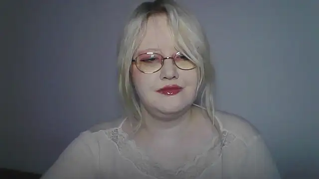 Snapshot of Elayne_Sweet chatting on 06/28/26, 06:09 Elayne Sweet online show from 06/28/26, 06:09