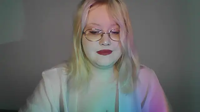 Snapshot of Elayne_Sweet chatting on 07/13/26, 06:02 Elayne Sweet online show from 07/13/26, 06:02