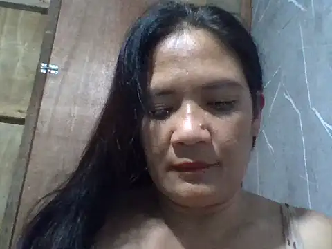 Snapshot of PinayZaira chatting on 05/16/26, 07:02 PinayZaira online show from 05/16/26, 07:02