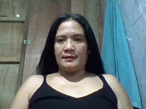 Snapshot of PinayZaira chatting on 06/10/26, 07:37 PinayZaira online show from 06/10/26, 07:37