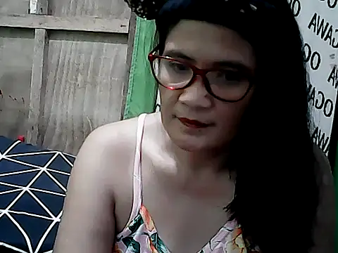 Snapshot of PinayZaira chatting on 04/17/26, 05:54 PinayZaira online show from 04/17/26, 05:54