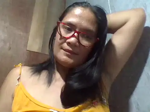Snapshot of PinayZaira chatting on 05/23/26, 10:14 PinayZaira online show from 05/23/26, 10:14