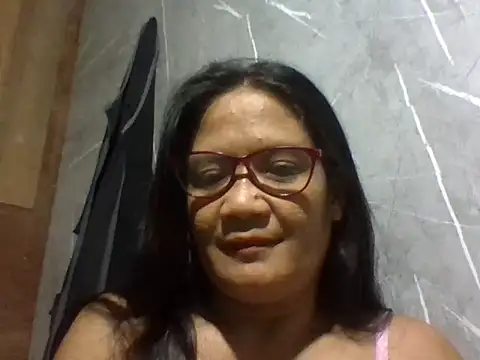 Snapshot of PinayZaira chatting on 06/01/26, 05:34 PinayZaira online show from 06/01/26, 05:34