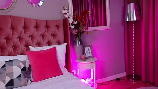 LadyAnyaa online show from 05/26/26, 10:52