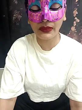 Cute Anushka97 online show from 04/05/26, 12:23