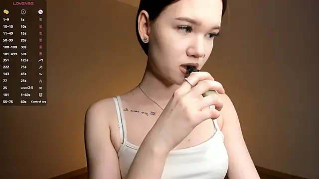 Snapshot of DawnByard chatting on 05/07/26, 09:12 DawnByard online show from 05/07/26, 09:12
