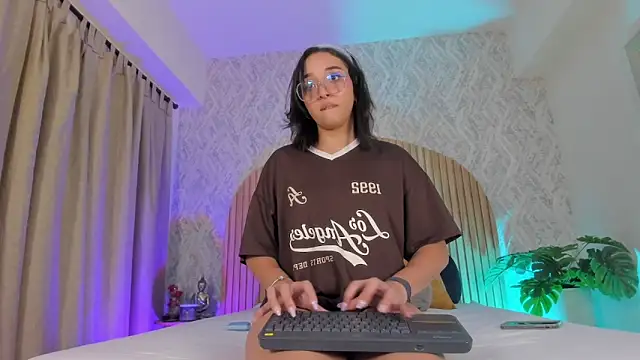 Snapshot of Iam_Kelly chatting on 04/11/26, 12:20 Iam Kelly online show from 04/11/26, 12:20